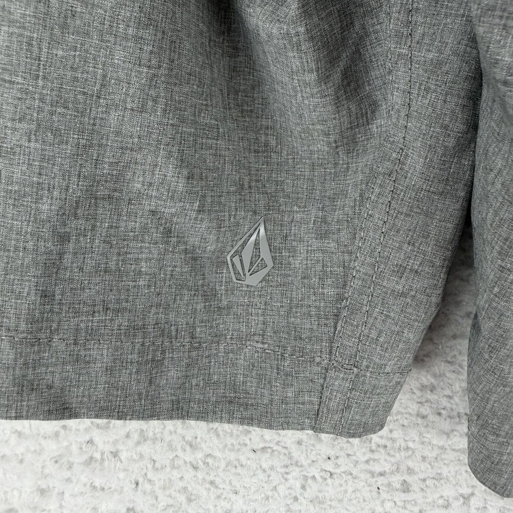 Volcom Shorts Mens 32 Gray Surf & Turf Chino 4-Way Stretch Quick Dry Hybrid